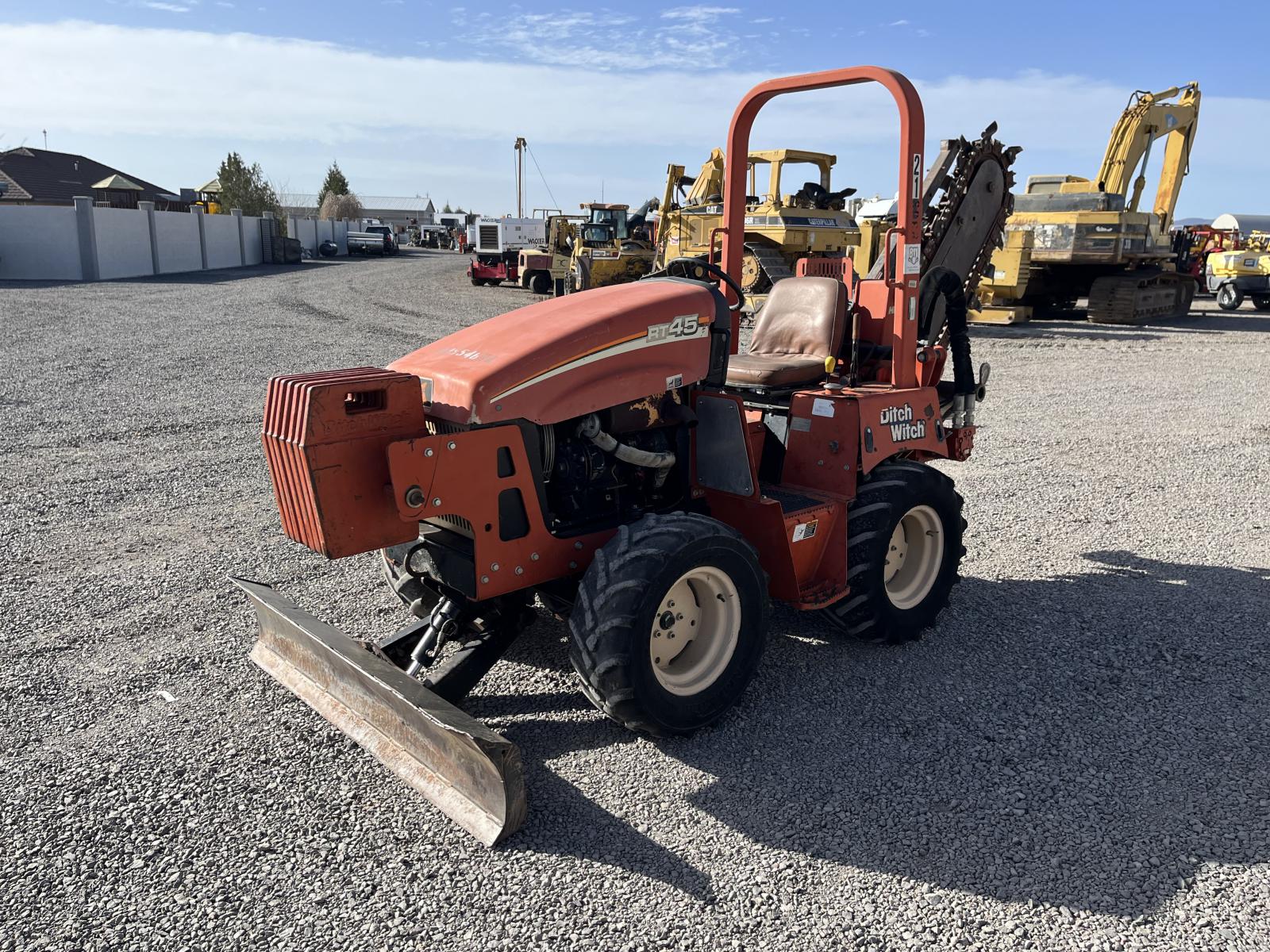 ./imagenes/INVOICE/2019/15606/ZANJADORA DITCH WITCH  RT45 (4).JPG